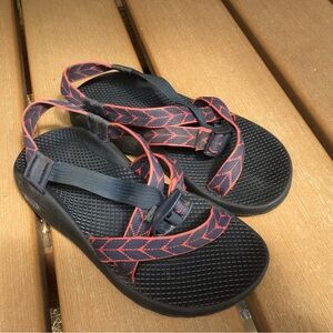 Women’s Chaco sandals in size 7 wide